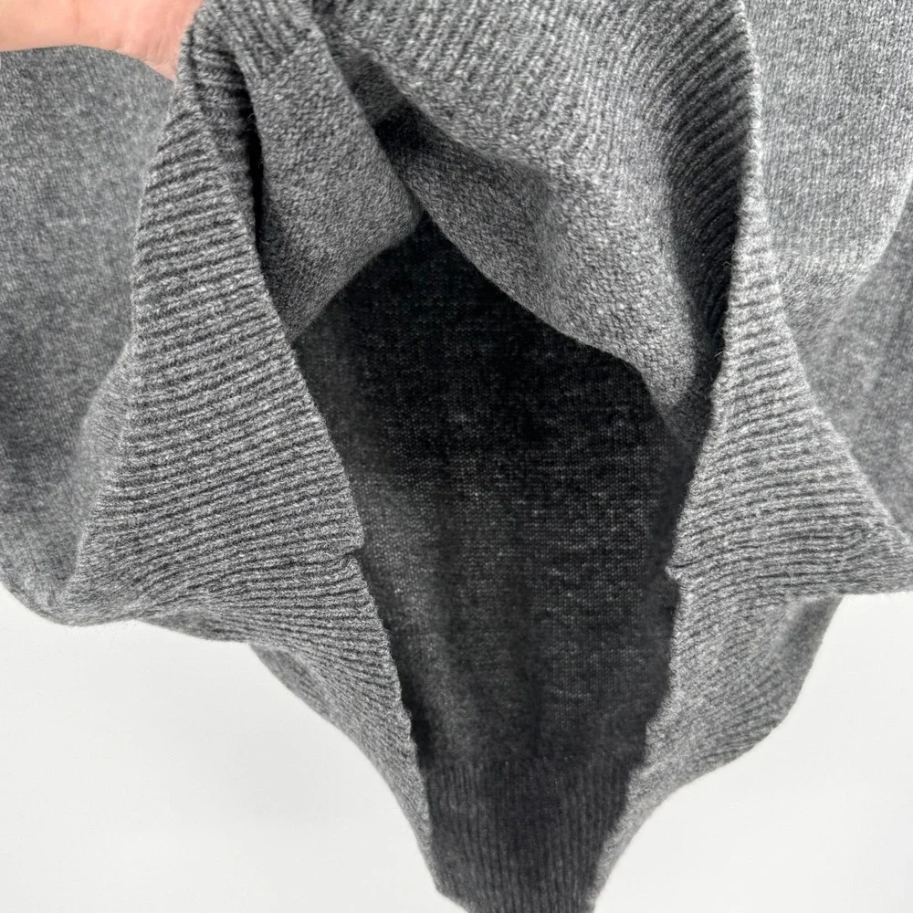 Parker of Vienna Charcoal Gray Lambswool V-Neck Sweater Vest Mens XL‎